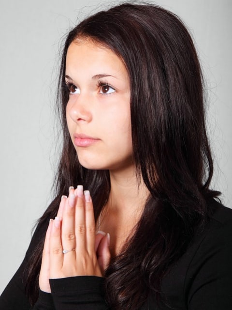 girl-praying-images-namaste