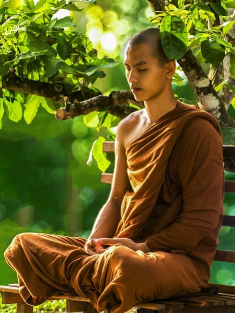 buddhist-monk-meditating